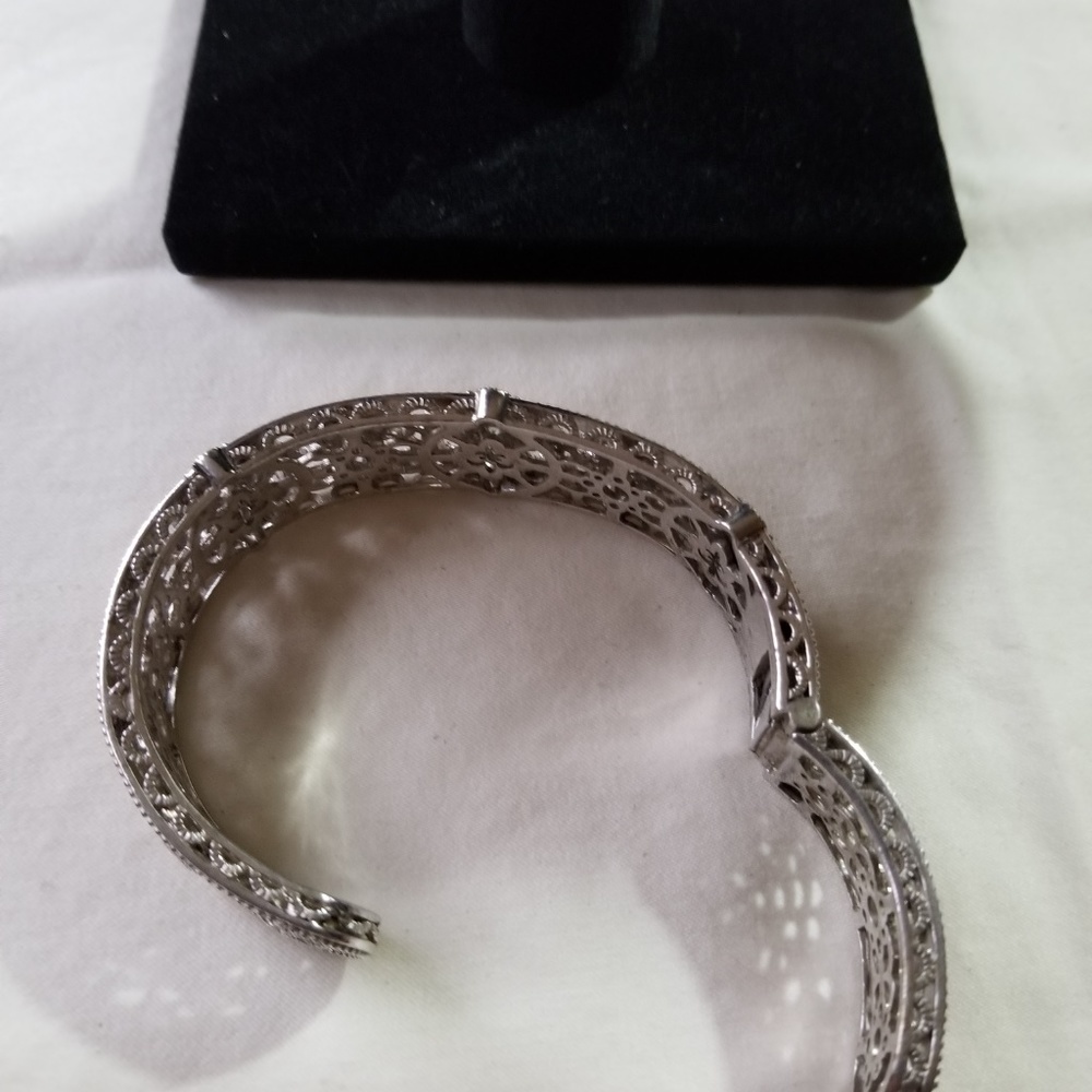 Sterling Silver 8 inch cuff bracelet Judith Ripka - Picture 3 of 3